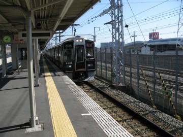 高槻市駅　阪急電車