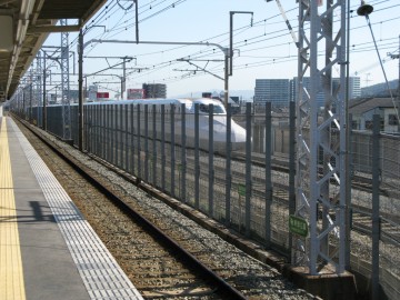 高槻市駅　新幹線