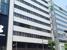 メニコン心斎橋外観