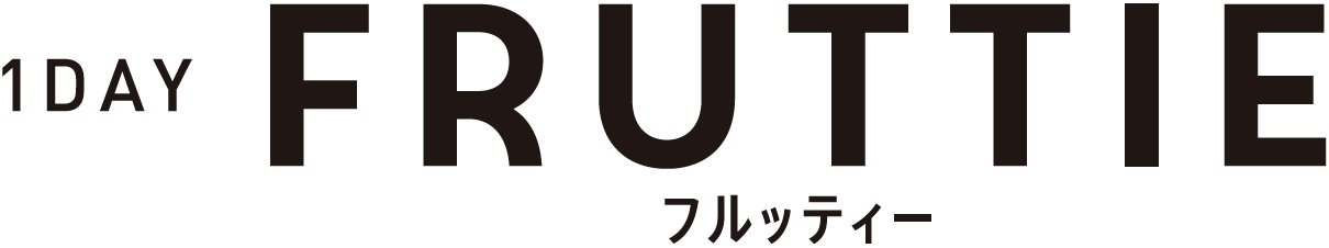 https://www.menicon-shop.jp/shinjyuku/1DAY%20FRUTTIE%20logo%20%E6%A8%AA%E7%B5%84.png